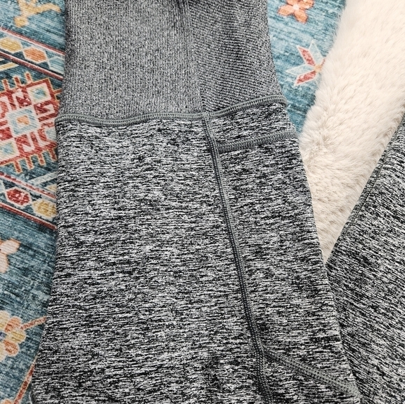 Athleta Women's Size S Exhale Heel Tight Leggings Softluxe Gray 511157 - Picture 2 of 7